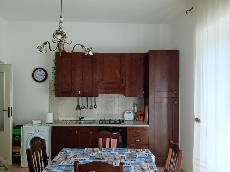 Appartement Fountains' Square à Formia Extérieur photo